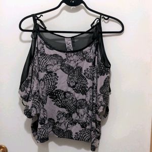 Widow cold shoulder owl top